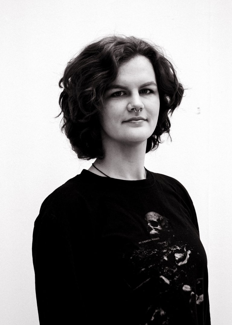 Black/white portrait of Mia Almaas Ewings